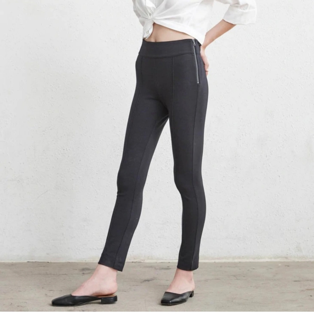 VETTA Black Ankle Pants